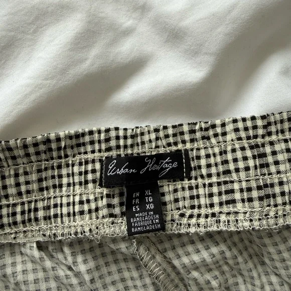 Black & White Gingham Drawstring Shorts - Picture 4 of 4